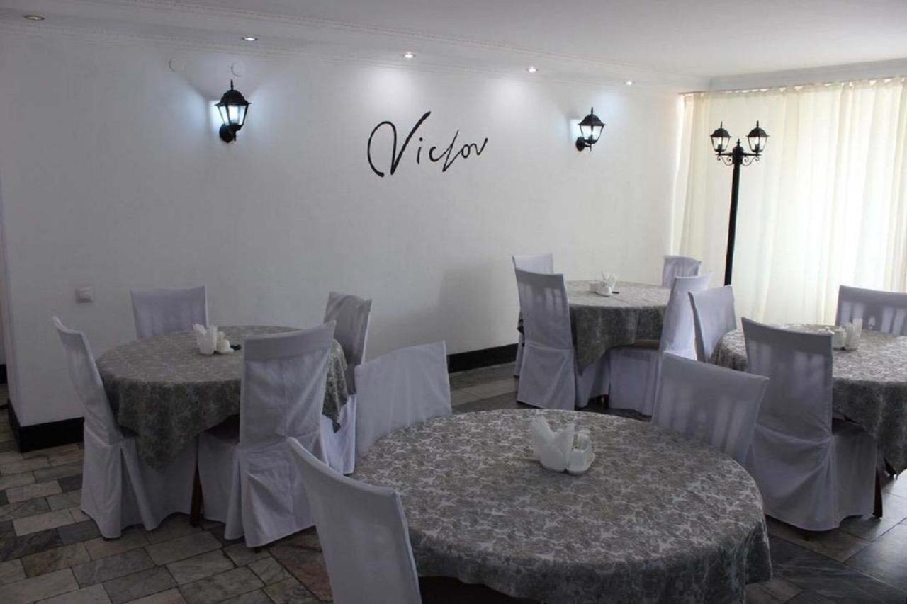 Victoria Hotel อัคเทา ภายนอก รูปภาพ